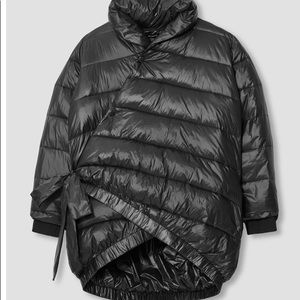 Universal Standard Kanda Puffer